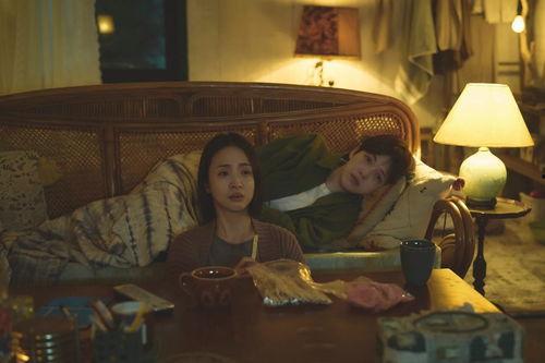 娱乐吃瓜三人组视频大全,揭秘热门视频背后的趣味故事